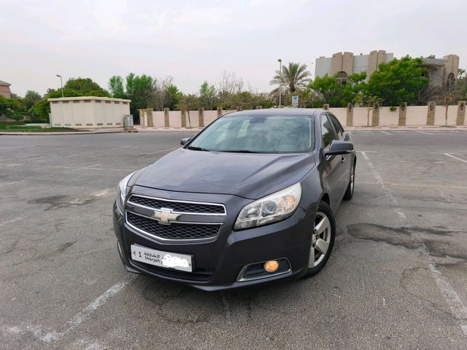 مستعملة ⁦Chevrolet Malibu ثامناً، 2.0 l، 2012⁩ في في الإمارات, دبي، اللون رمادي. المواصفات الكورية | AUTO.AE | إعلان #287767