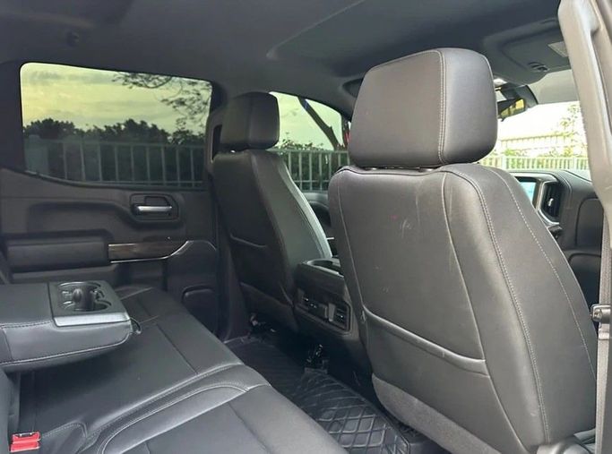 Новый Chevrolet Silverado IV (T1XX), 5.3 л, 2021 в Дубае от Alta Class Motors Белый цвет. Other | AUTO.AE