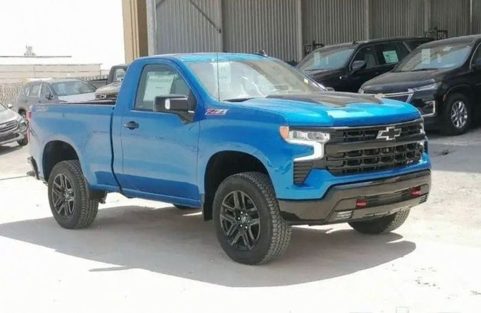 New Chevrolet Silverado IV (T1XX) Facelift, 5.3 l, 2023 in Dubai by Mohamed Hakim Motors, Blue color. GCC Specs | AUTO.AE
