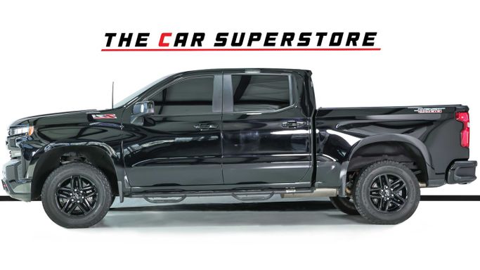 Подержанный Chevrolet Silverado IV (T1XX), 6.2 л, 2021 в Дубае от The Car Superstore Черный цвет. GCC | AUTO.AE