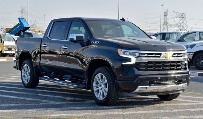 مستعملة Chevrolet Silverado عملية فيس ليفت IV (T1XX), 6.2 l, 2022 في في دبي من Atlantis Motors FZE، اللون أسود. المواصفات الأمريكية | AUTO.AE | إعلان #265401