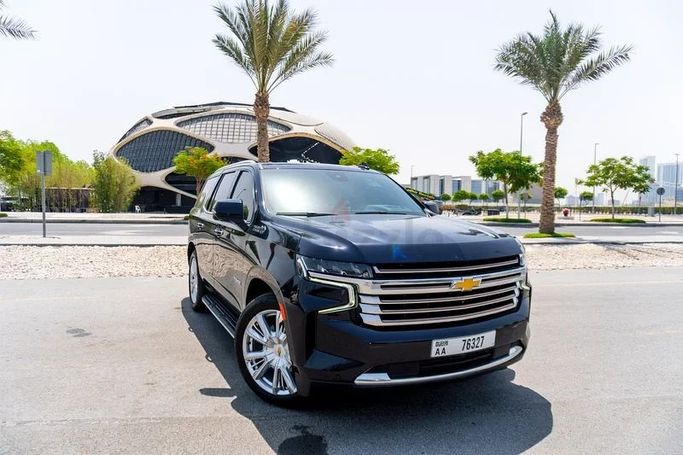 Chevrolet Tahoe V, 2023 внедорожник 5 дв.  класса в Дубае от Drivex Car Rental тёмно-синий цвет | AUTO.AE