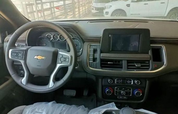 New Chevrolet Tahoe V, 5.3 l, 2023 in Dubai by Mohamed Hakim Motors, Silver color. GCC Specs | AUTO.AE