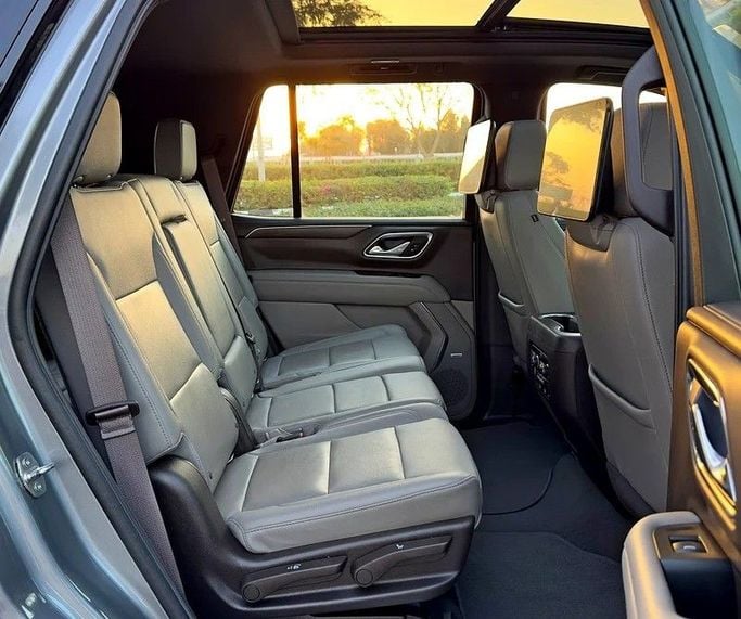 Подержанный Chevrolet Tahoe V, 6.2 л, 2022 в Дубае от Q Motors Серый цвет. GCC | AUTO.AE