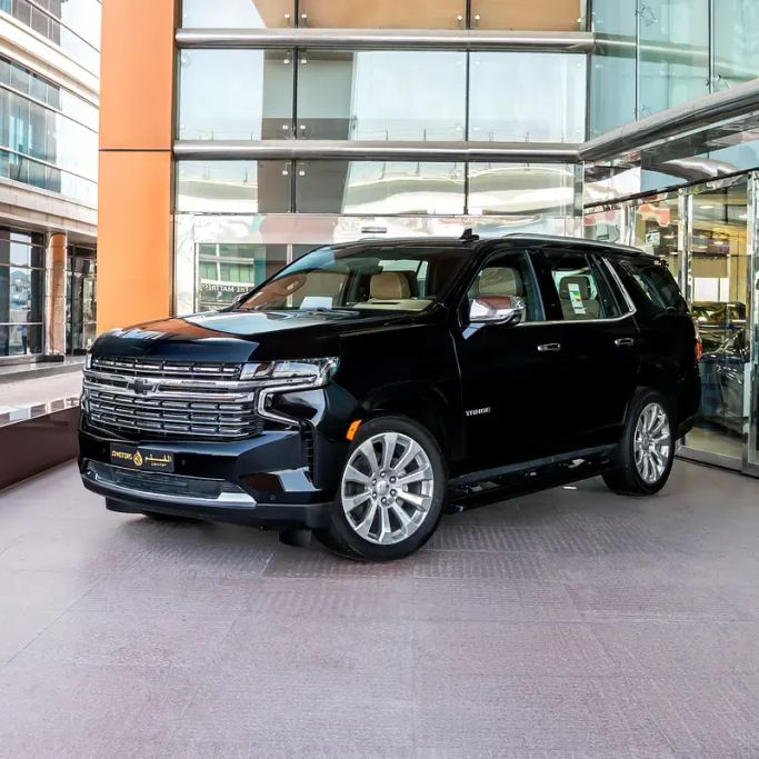 Подержанный Chevrolet Tahoe V Рестайлинг, 5.3 л, 2024 в Дубае от Q Motors Черный цвет. GCC | AUTO.AE | Объявление #263598