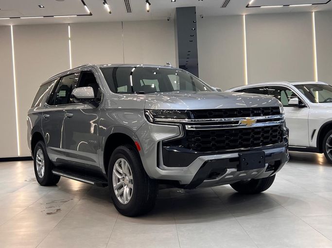 مستعملة ⁦Chevrolet Tahoe فيس ليفت V، 5.3 l، 2024⁩ في في الإمارات, دبي من SYARTI CAR TRADING، اللون رمادي. مواصفات الخليج | AUTO.AE | إعلان #287230