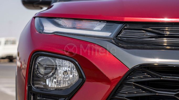 Used Chevrolet TrailBlazer III Facelift, 1.3 l, 2023 in Dubai by Milele, Red color. Other | AUTO.AE