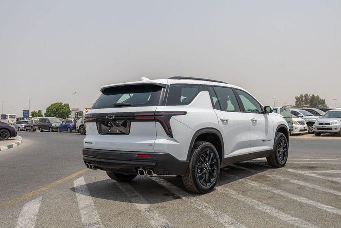 Новый Chevrolet Traverse III, 2.5 л, 2024 в Дубае от Laith Alobaidi Motors Белый цвет. GCC | AUTO.AE