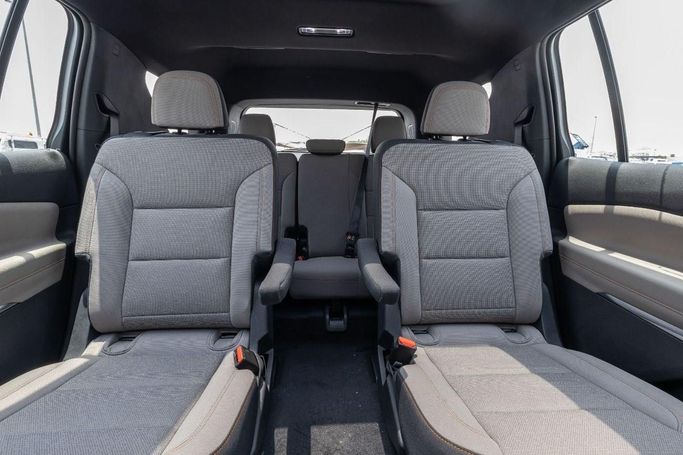Новый Chevrolet Traverse III, 2.5 л, 2024 в Дубае от Laith Alobaidi Motors Белый цвет. GCC | AUTO.AE