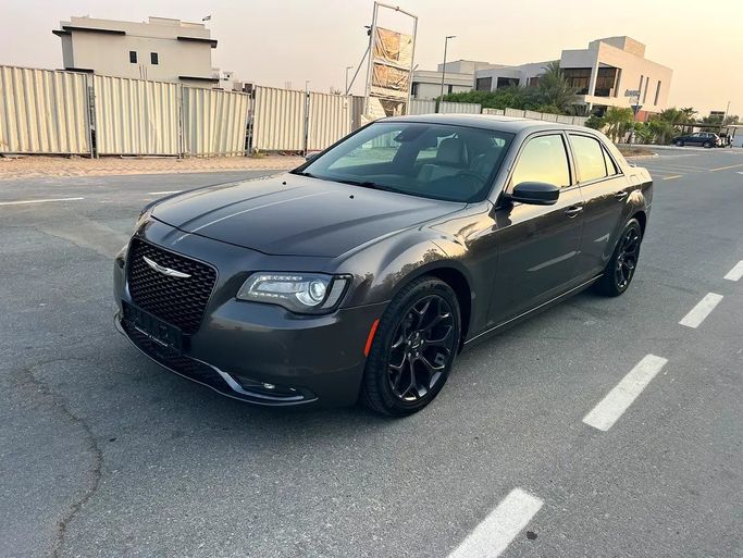 Used ⁦Chrysler 300 II (LD), 3.6 l, 2020⁩ in UAE, Dubai by First Choice Motors, Grey color. GCC Specs | AUTO.AE | Listing #286853