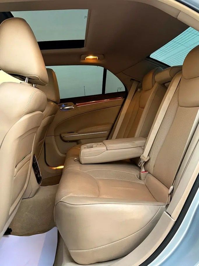 Used Chrysler 300C II, 5.7 l, 2013 in Dubai by F1 Motors, Blue color. GCC Specs | AUTO.AE