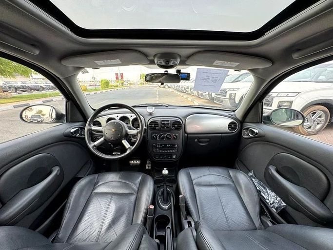 Подержанный Chrysler PT Cruiser, 2.4 л, 2005 в Дубае от Mirza Automobile FZE Белый цвет. Японская | AUTO.AE