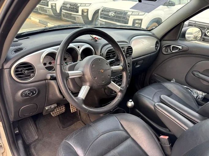 Подержанный Chrysler PT Cruiser, 2.4 л, 2005 в Дубае от Mirza Automobile FZE Белый цвет. Японская | AUTO.AE