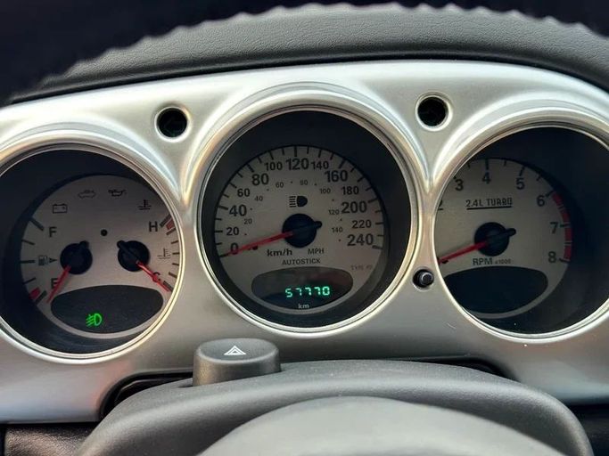 Подержанный Chrysler PT Cruiser, 2.4 л, 2005 в Дубае от Mirza Automobile FZE Белый цвет. Японская | AUTO.AE