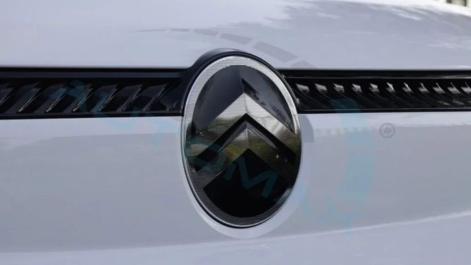 New Citroen Berlingo III Facelift, 1.2 l, 2025 in Dubai by Auto Max Group, White color. GCC Specs | AUTO.AE