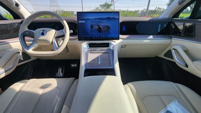 New Denza N9, 2.0 l, 2025 in Dubai by Alwan Global Cars, Green color. Other | AUTO.AE