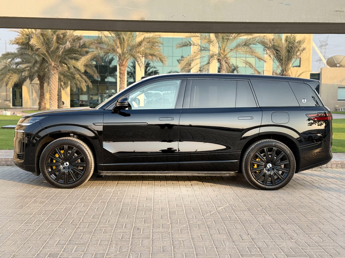 Новый Denza N9, 2.0 л, 2025 в Дубае от EvExperts Черный цвет. Китайская | AUTO.AE