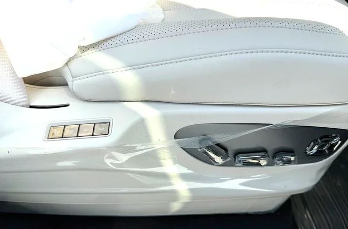 New Denza N9, 2.0 l, 2025 in Dubai by Valcor Auto, Silver color. Chinese Specs | AUTO.AE