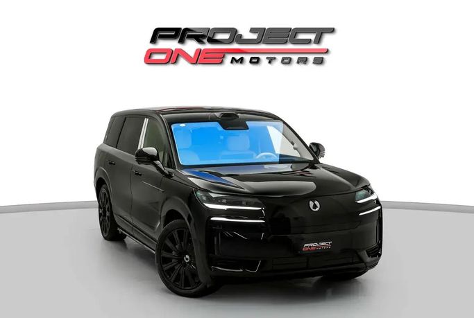 جديدة Denza N9, 2.0 l, 2025 في في دبي من Project One Motors، اللون أسود. المواصفات الصينية | AUTO.AE
