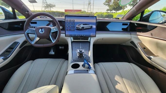 Новый Denza Z9, 2.0 л, 2024 в Дубае от Alwan Global Cars Зеленый цвет. Other | AUTO.AE