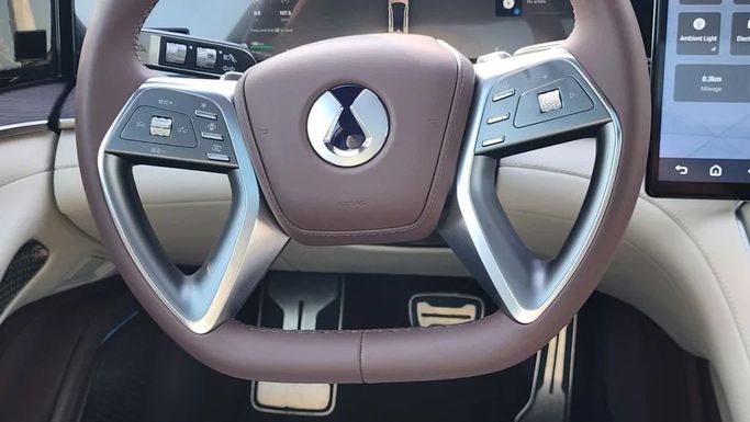 Новый Denza Z9, 2.0 л, 2024 в Дубае от Alwan Global Cars Зеленый цвет. Other | AUTO.AE