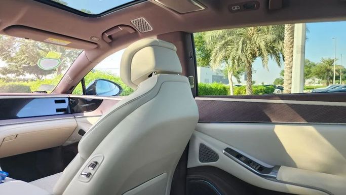 Новый Denza Z9, 2.0 л, 2024 в Дубае от Alwan Global Cars Зеленый цвет. Other | AUTO.AE