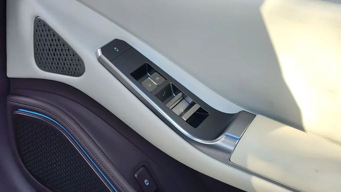 Новый Denza Z9, 2.0 л, 2024 в Дубае от Alwan Global Cars Зеленый цвет. Other | AUTO.AE