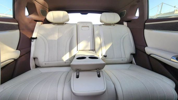 Новый Denza Z9, 2.0 л, 2024 в Дубае от Alwan Global Cars Зеленый цвет. Other | AUTO.AE