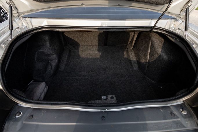 Подержанный Dodge Challenger SXT III Рестайлинг 2, 3.6 л, 2020 в Дубае от Linda Cars Серебристый цвет. GCC | AUTO.AE