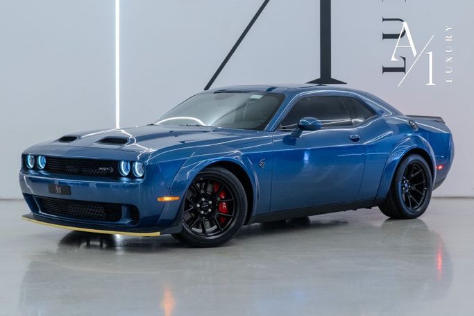 Подержанный Dodge Challenger Hellcat Widebody III Рестайлинг 2, 6.2 л, 2022 в Дубае от A1 Luxury Motors Синий цвет. GCC | AUTO.AE