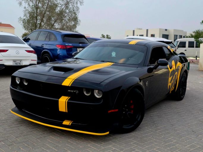 مستعملة Dodge Challenger Hellcat ثالثاً فيس ليفت 2, 6.2 l, 2018 في في الإمارات, دبي، اللون أسود. مواصفات الخليج | AUTO.AE | إعلان #277345