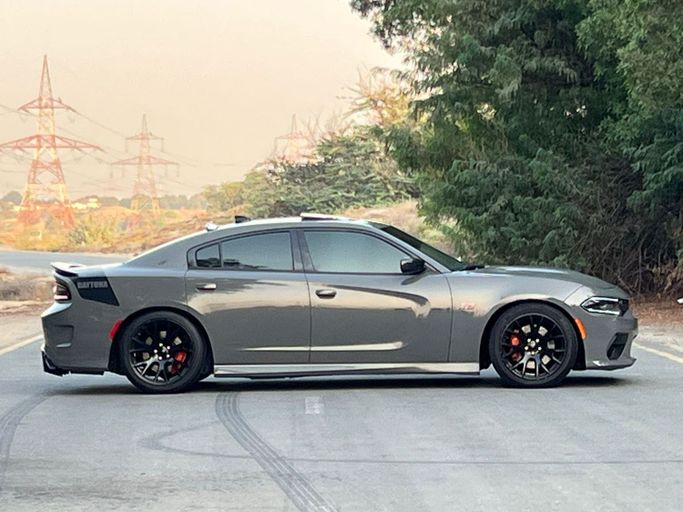 Used Dodge Charger SRT VII (LD) Facelift, 6.4 l, 2019 in Dubai by Perstige Motos (SHJ), Grey color. GCC Specs | AUTO.AE