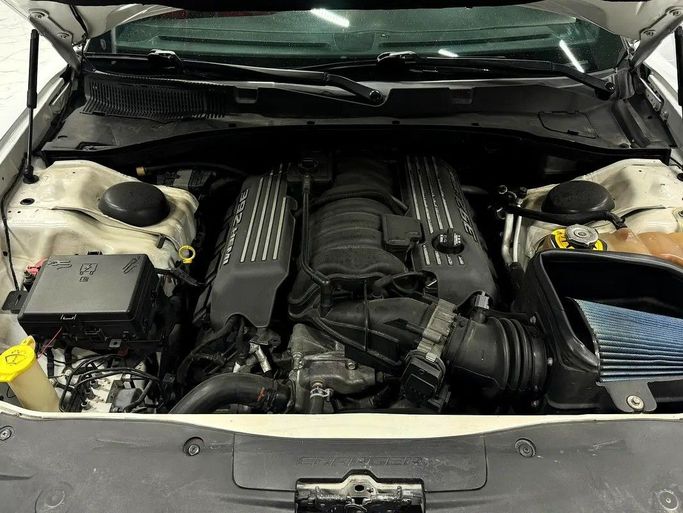 Used Dodge Charger SRT VII (LD) Facelift, 6.4 l, 2016 in Dubai by F1 Motors, White color. GCC Specs | AUTO.AE