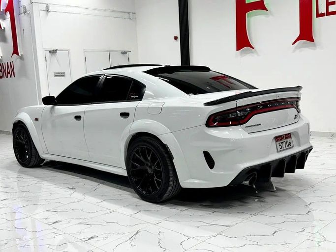 Used Dodge Charger SRT VII (LD) Facelift, 6.4 l, 2016 in Dubai by F1 Motors, White color. GCC Specs | AUTO.AE