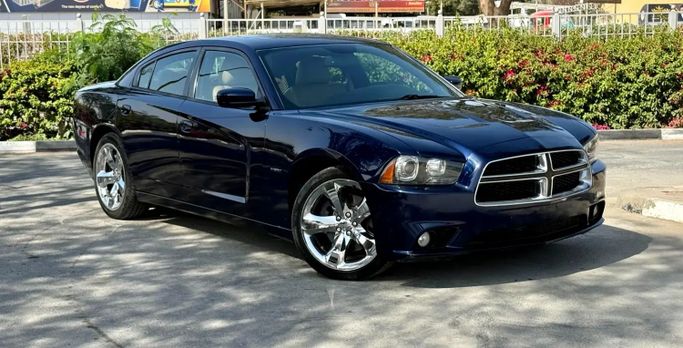 Подержанный Dodge Charger R_T VII (LD), 5.7 л, 2014 в Дубае от Auto Links LLC Синий цвет. GCC | AUTO.AE