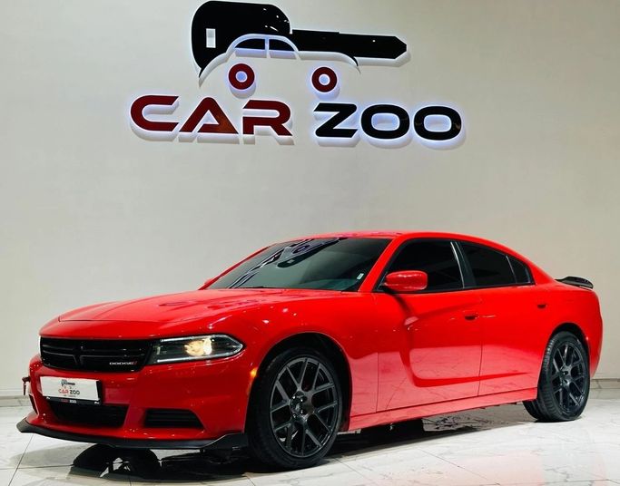 مستعملة Dodge Charger SXT عملية فيس ليفت السابع (LD), 3.6 l, 2022 في في دبي من Carzoo Used Cars Trading، اللون أحمر. المواصفات الأمريكية | AUTO.AE