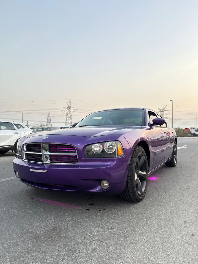 مستعملة Dodge Charger R_T سابعاً (LD), 5.7 l, 2010 في في دبي من WADHWANI CARS DUBAI، اللون أرجواني. المواصفات اليابانية | AUTO.AE | إعلان #255842
