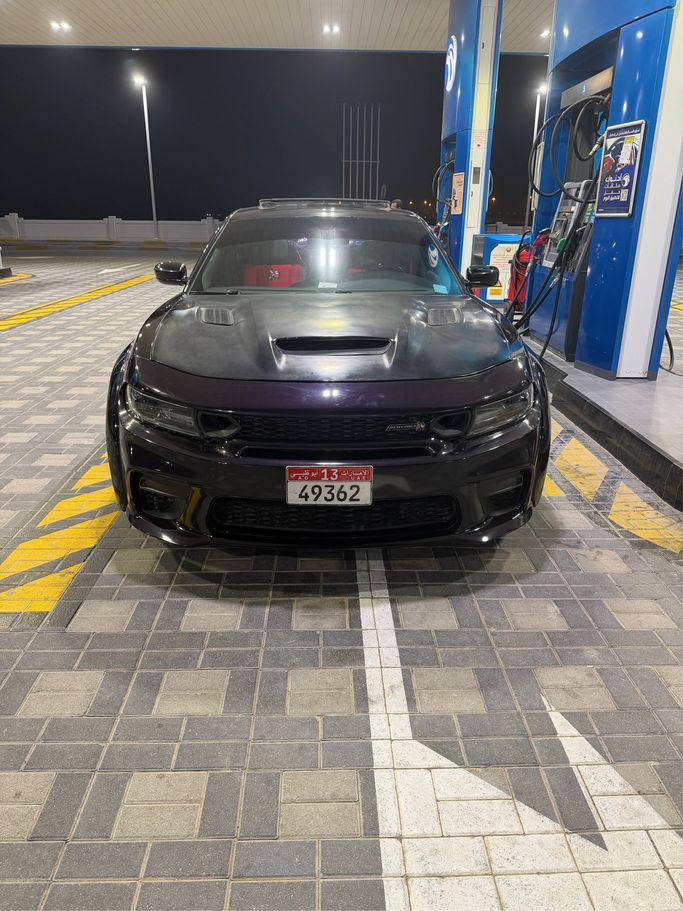 مستعملة ⁦Dodge Charger SRT عملية فيس ليفت السابع (LD)، 6.4 l، 2018⁩ في في الإمارات, دبي، اللون أرجواني. المواصفات الكندية | AUTO.AE | إعلان #288123