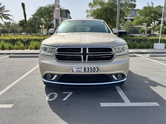 Used Dodge Durango III Facelift, 3.6 l, 2014 in Dubai, Golden color. GCC Specs | AUTO.AE