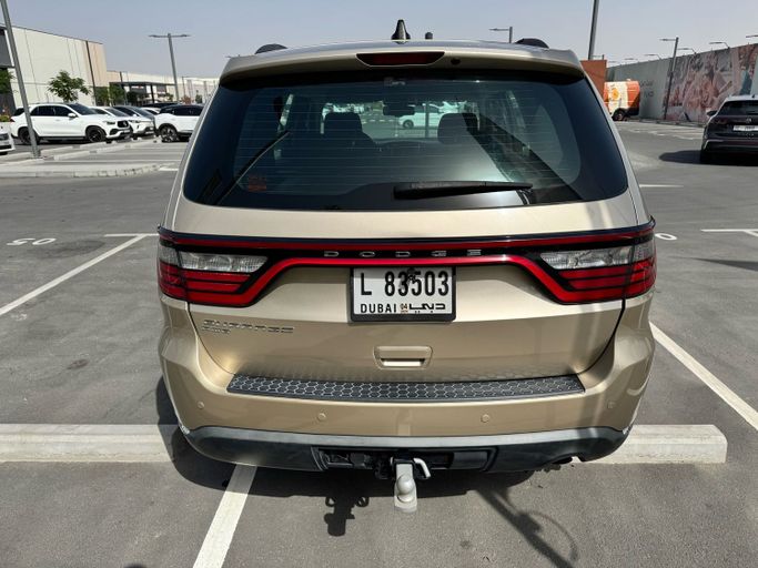 Used Dodge Durango III Facelift, 3.6 l, 2014 in Dubai, Golden color. GCC Specs | AUTO.AE