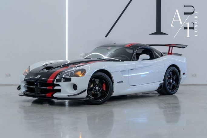 Подержанный Dodge Viper IV, 8.4 л, 2009 в Дубае от A1 Luxury Motors Белый цвет. Американская | AUTO.AE