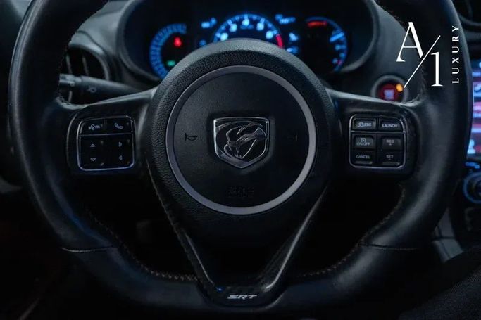 Подержанный Dodge Viper V, 8.4 л, 2016 в Дубае от A1 Luxury Motors Белый цвет. Американская | AUTO.AE