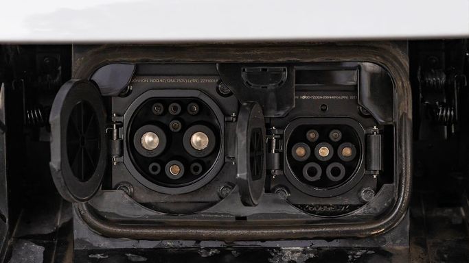 Новый DongFeng Box, 2024 в Дубае от Altass Motors Белый цвет. Other | AUTO.AE