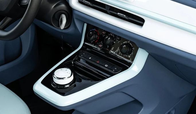 Новый DongFeng Box, 2024 в Дубае от Altass Motors Голубой цвет. Other | AUTO.AE