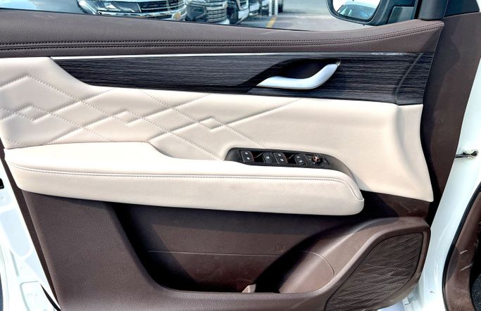 New DongFeng Paladin I, 2.0 l, 2023 in Dubai by Prestige motors, White color. Chinese Specs | AUTO.AE