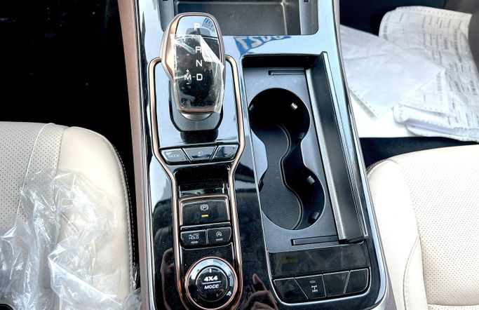 New DongFeng Paladin I, 2.0 l, 2023 in Dubai by Prestige motors, White color. Chinese Specs | AUTO.AE