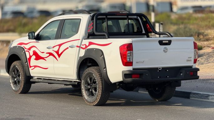 جديدة DongFeng Rich 6 I, 2.5 l, 2025 في في دبي من MENAMOTORS، اللون أبيض. المواصفات الصينية | AUTO.AE
