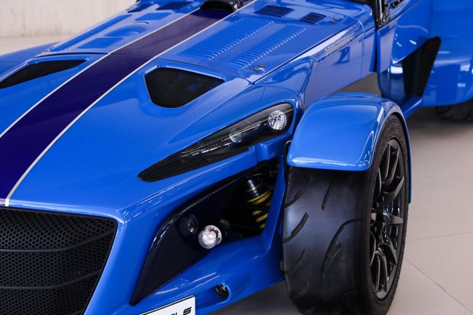 Used Donkervoort D8 GTO, 2.5 l, 2021 in Dubai by AUTO DEALS, Blue color. European Specs | AUTO.AE