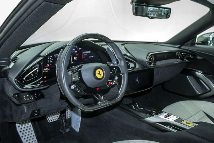 Подержанный Ferrari 12Cilindri, 6.5 л, 2025 в Дубае от Maestro Motors Серый цвет. Европейская | AUTO.AE