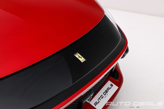 Подержанный Ferrari 12Cilindri, 6.5 л, 2025 в Дубае от AUTO DEALS Красный цвет. Европейская | AUTO.AE